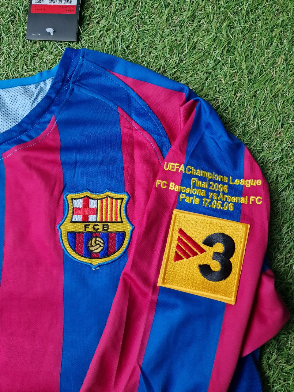 Ronaldinho Gaucho Barcelona 2006 Final Retro Long Sleeve Football Jersey