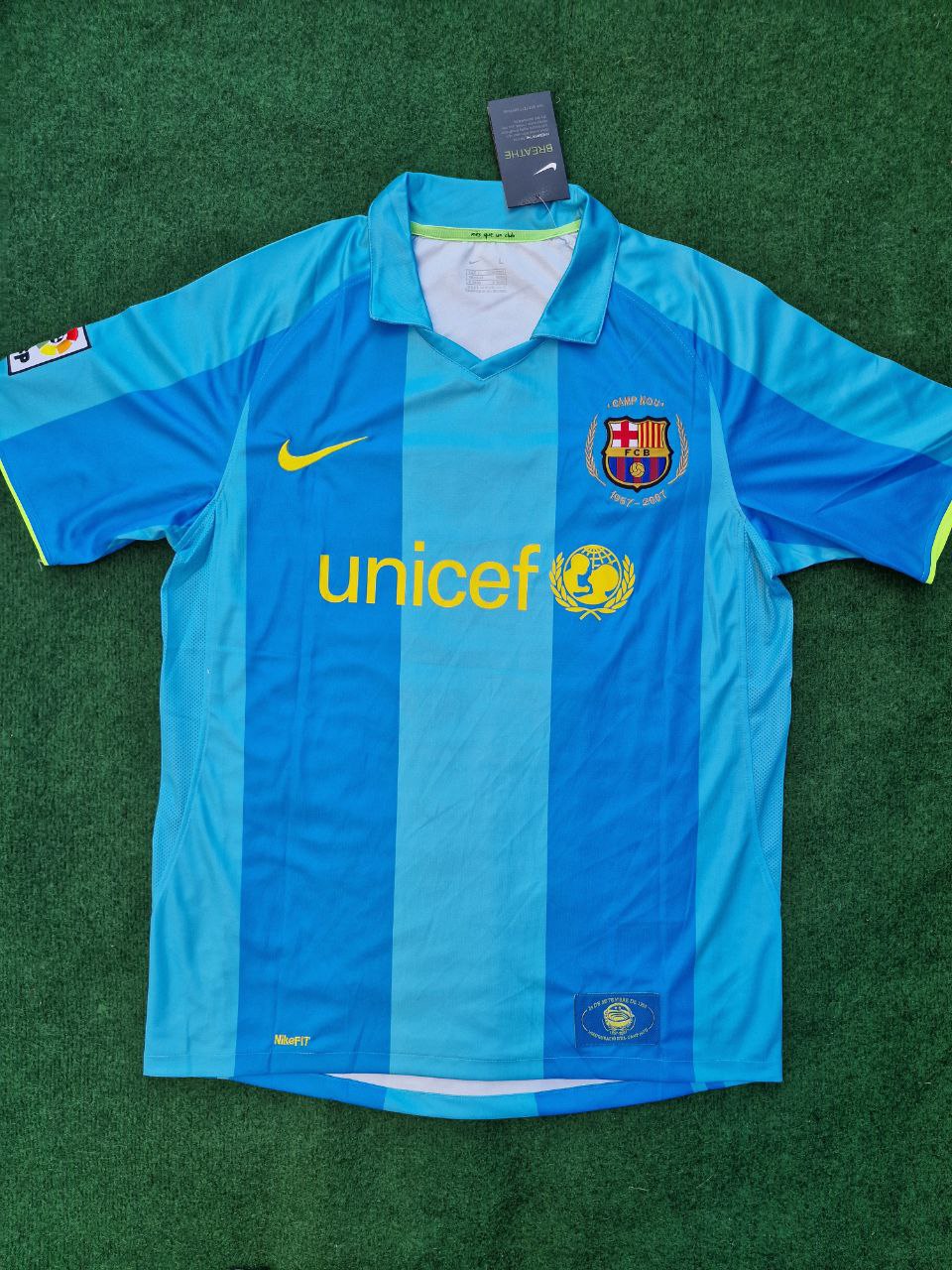 Maillot Rétro Lionel Messi Barcelone 2007 2008 Bleu Ciel Jaune Numéro 19