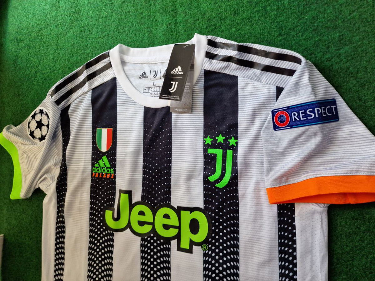 Cristiano Ronaldo 7 – Juventus 2019-20 Home Jersey | Retro Kit | Maillot | Trikot