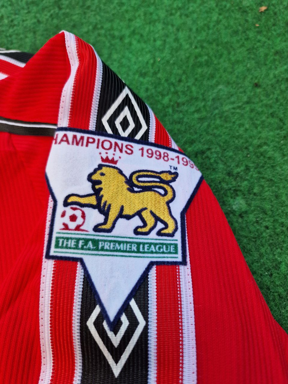 Manchester United 1999 Teddy Sheringham Red Retro Jersey Maillot Trikot Maglia Soccer Shirt