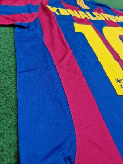 Ronaldinho #10 Barcelona 2005-2006 Langarm Retro Trikot