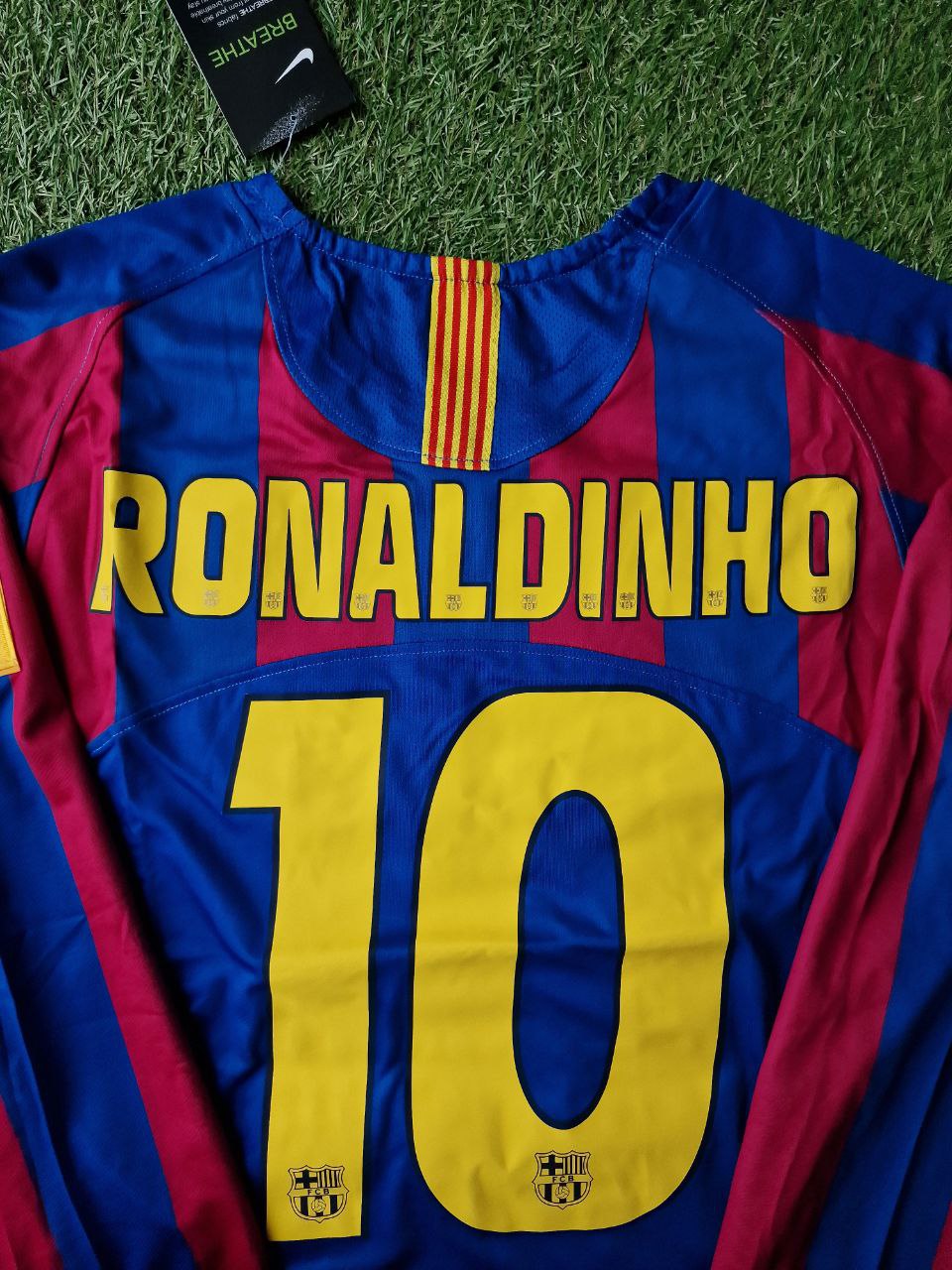Ronaldinho Gaucho 10 – Barcelona 2006 Retro Langarm-Fußballtrikot