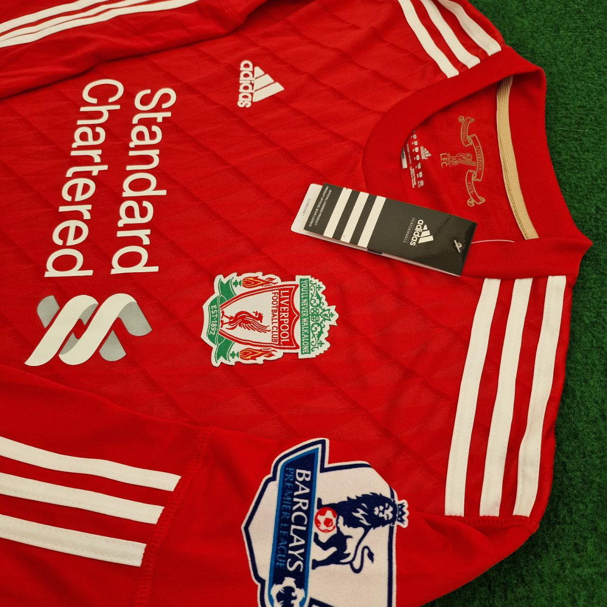 Maillot rétro rouge à manches longues Liverpool 2010/12 – Fabio Aurelio