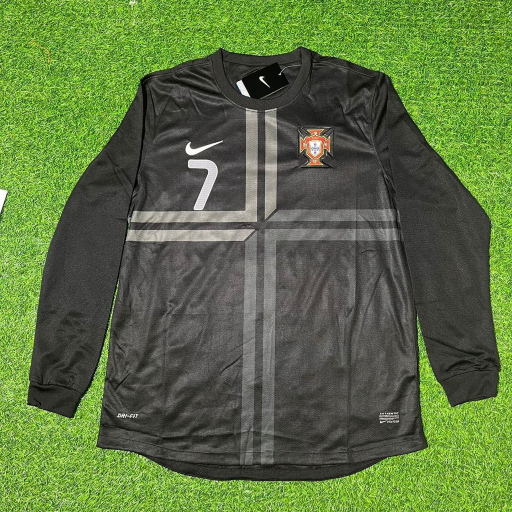 Portugal EURO 2012 Cristiano Ronaldo #7 Retro Away Black Long Sleeve Football Jersey detail view