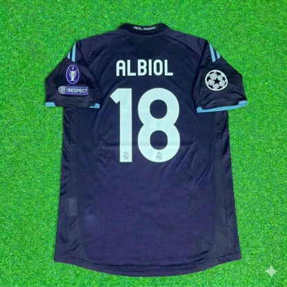 Raúl Albiol 18- Real Madrid 2009/2010 Away Retro Football Jersey Kit