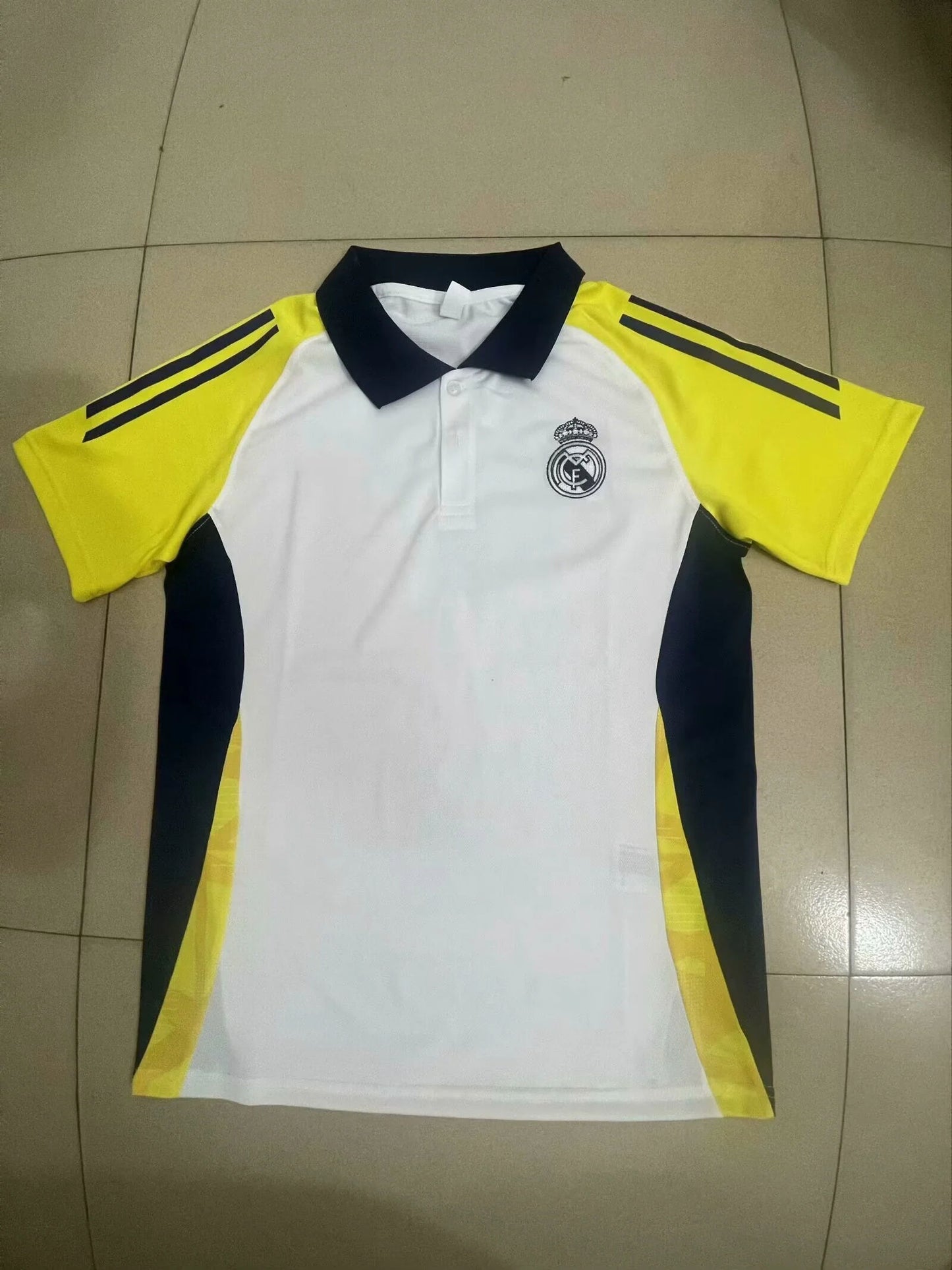 Real Madrid New Polo Neck Polokragen Tshirt