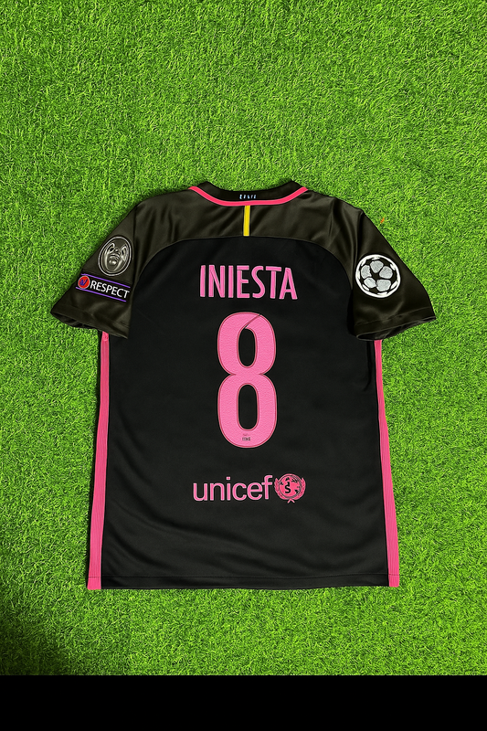 Camiseta retro de Andrés Iniesta 2014/15 en negro y rosa