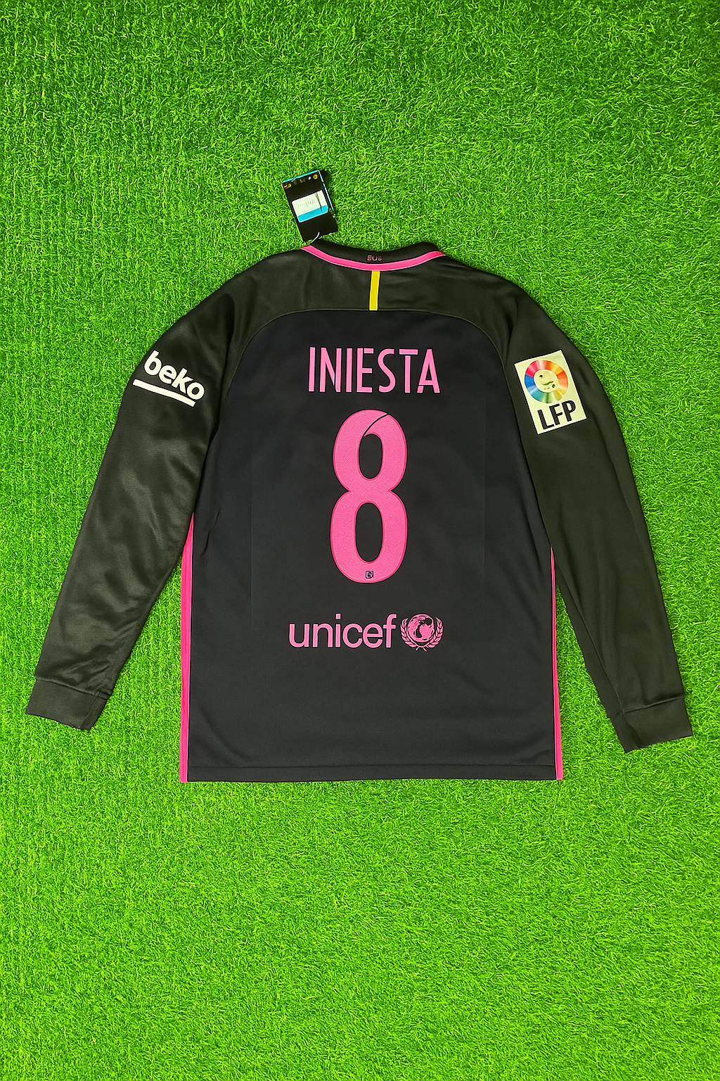 Maillot rétro à manches longues du FC Barcelone 2014/15 rose à imprimé – Andres Iniesta