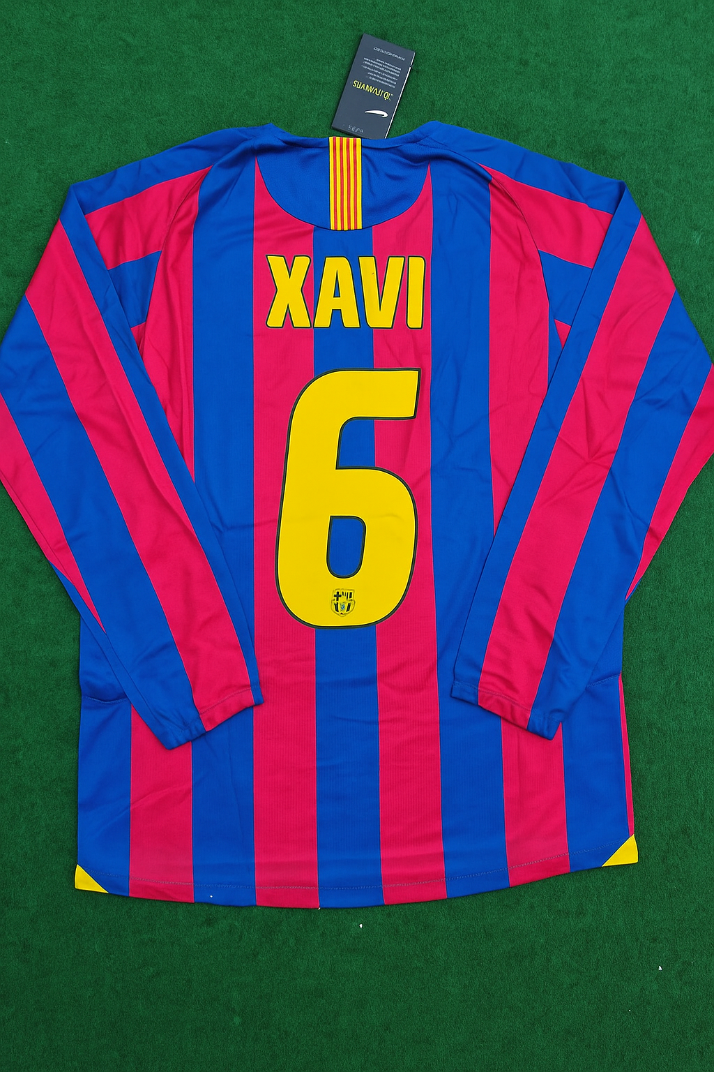 Camiseta retro del Barcelona 2014 de Xavi Hernández
