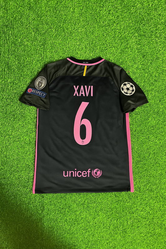 Camiseta retro Xavi Barcelona 2014/15 negra y rosa