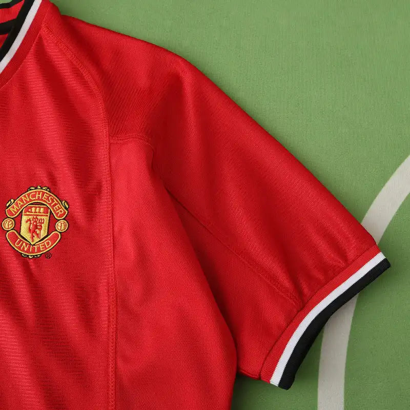 Maillot de football rétro rouge domicile Manchester United F.C. saison 00/02