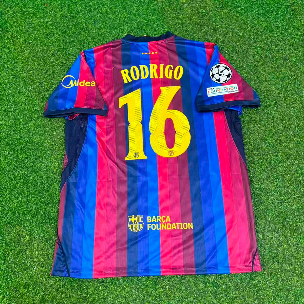 Rodri #16 Barcelone 2027 Maillot domicile nouvelle saison Ligue des Champions Patch Trikot Maillot Football