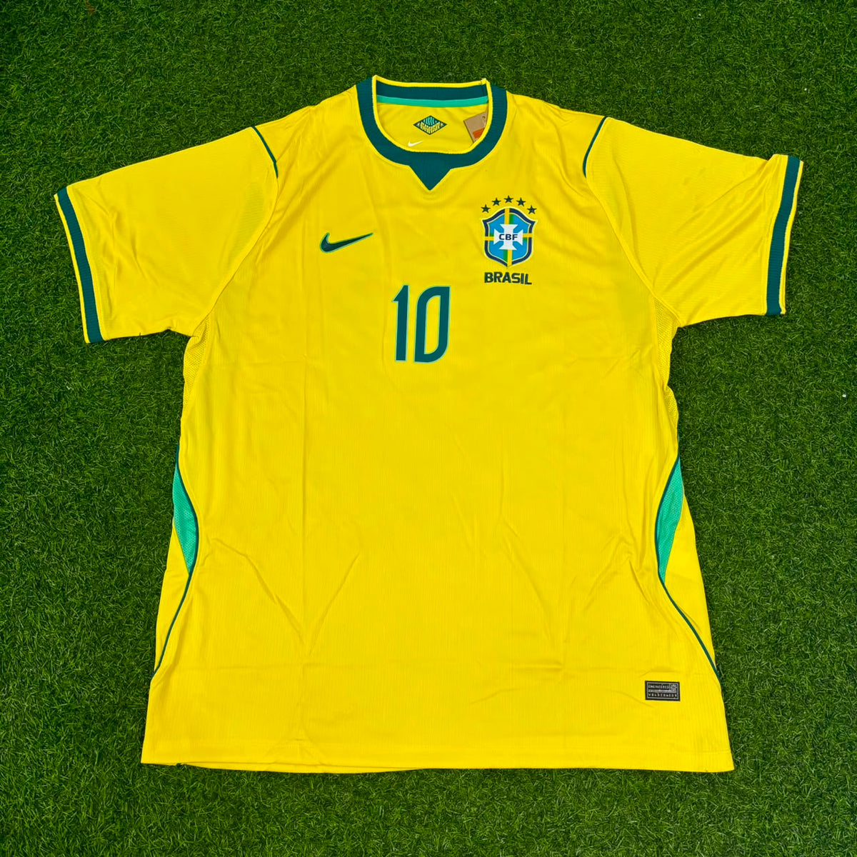 Conjunto de camiseta de fútbol retro especial conmemorativa de Ronaldinho Brasil