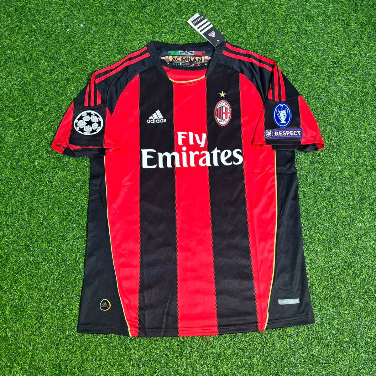 Ronaldinho Gaucho 10 - Milan 2010/2011 Home Retro Jersey Trikot