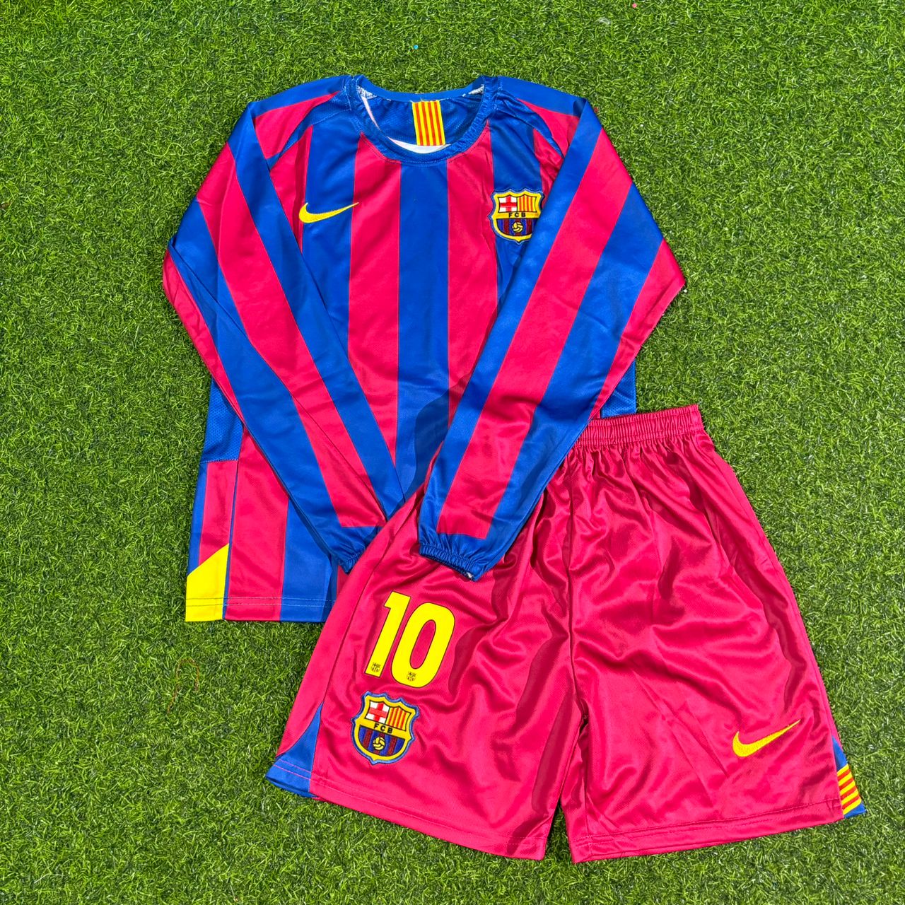 Maillot de football rétro à manches longues pour enfant Ronaldinho Gaúcho Barcelone 2005-2006