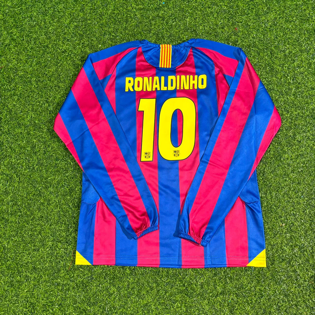Maillot de football rétro à manches longues Ronaldinho Gaúcho Barcelone 2005-2006