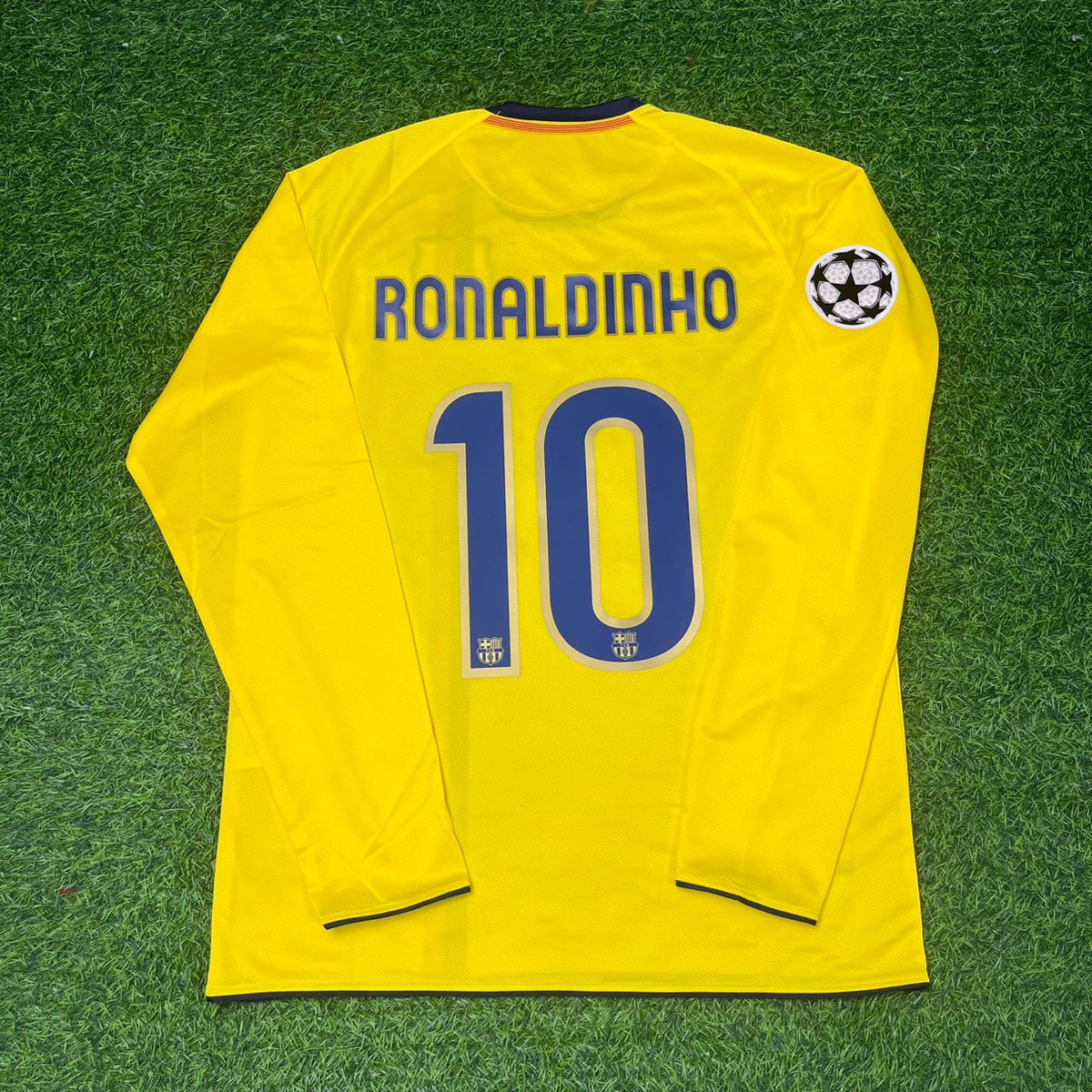Camiseta de fútbol retro de manga larga amarilla del Barcelona 2008-2009 de Ronaldinho Gaúcho