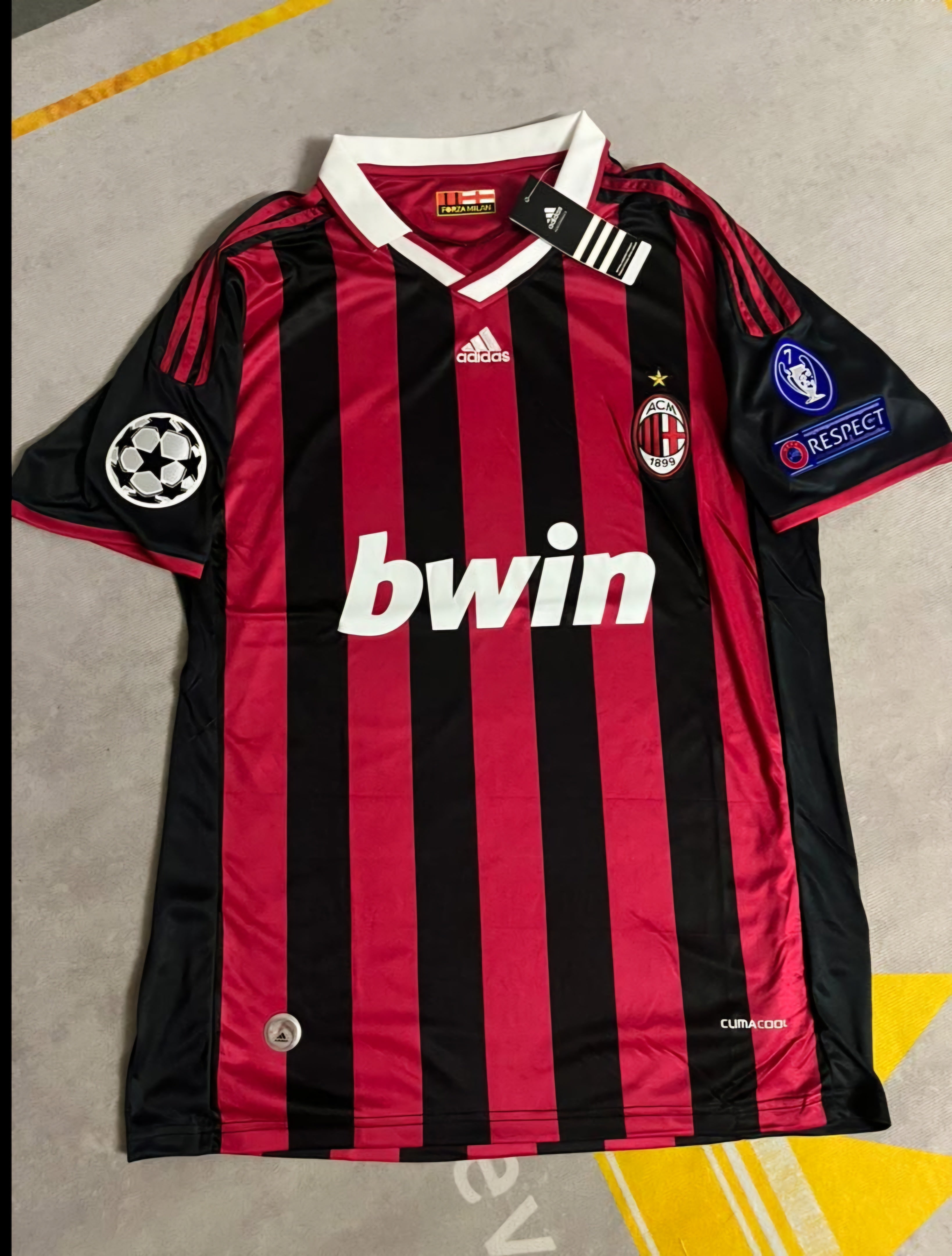 Ronaldinho Gaúcho 80 - AC Milan 2009 2010 Red Black Kit Jersey Trikot Maillot