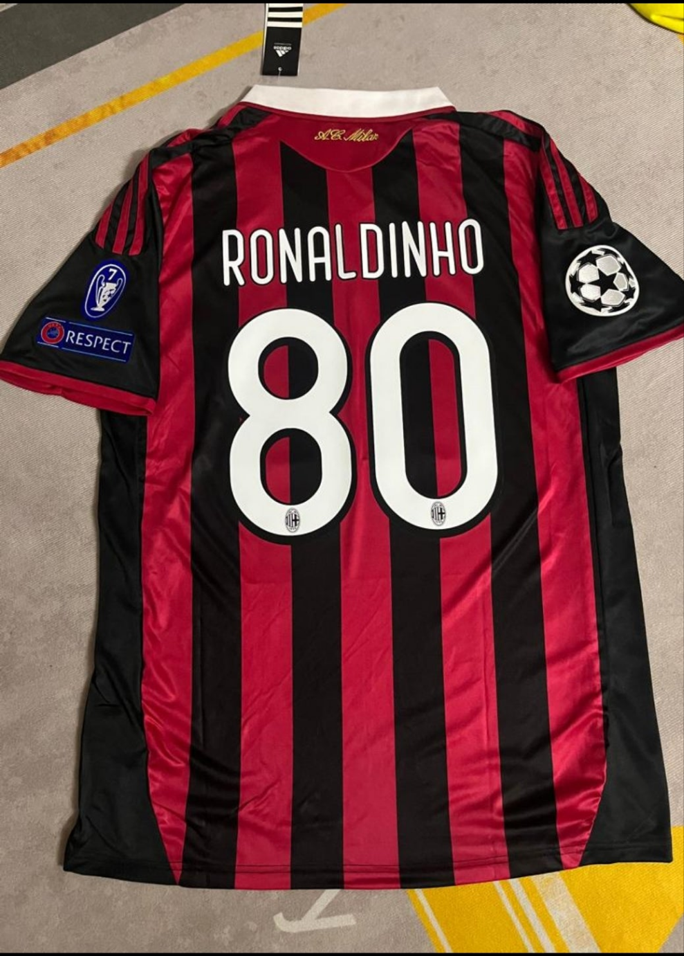 Ronaldinho Gaúcho 80 - AC Milan 2009 2010 Red Black Kit Jersey Trikot Maillot