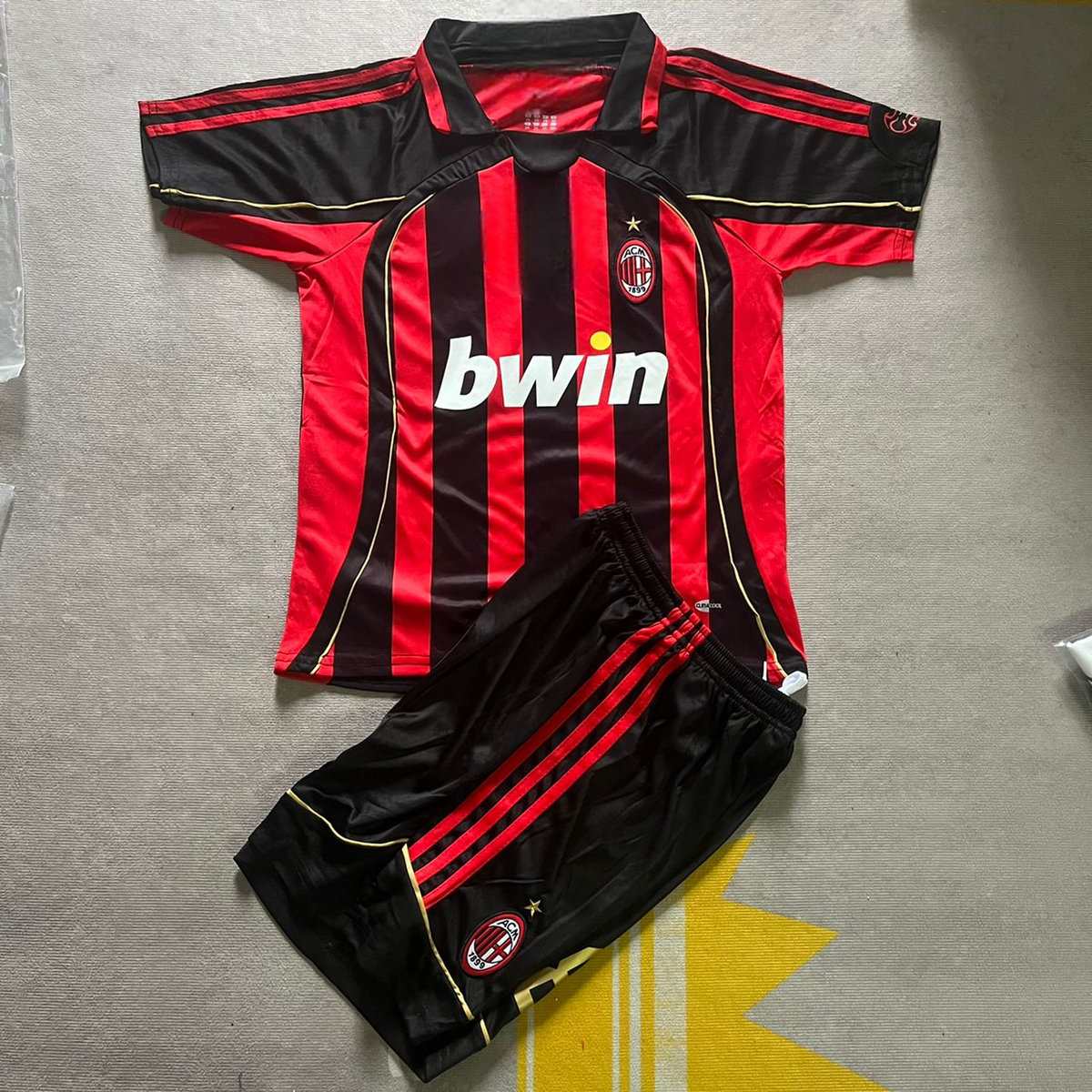 Robinho 70 AC Mailand 2007 Retro Kinder Trikotset Trikot Maillot Enfant Kindertrui Fußballtrikot