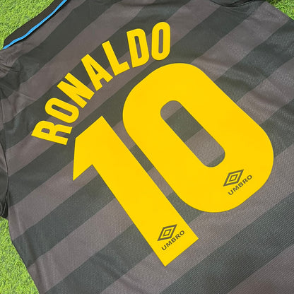 Maillot de football rétro Ronaldo Nazario Inter 1997 1998