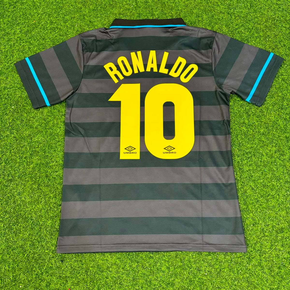 Maillot de football rétro Ronaldo Nazario Inter 1997 1998