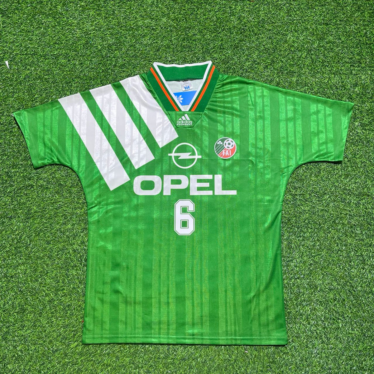 Roy Keane Ireland EIRE Retro Football Jersey