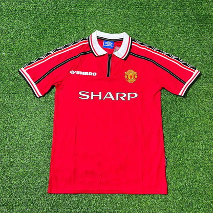 Maillot de football rétro rouge Manchester United 1999 Roy Keane
