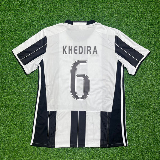 Camiseta de fútbol retro de la Juventus 2016/17 de Sami Khedira, equipación de local