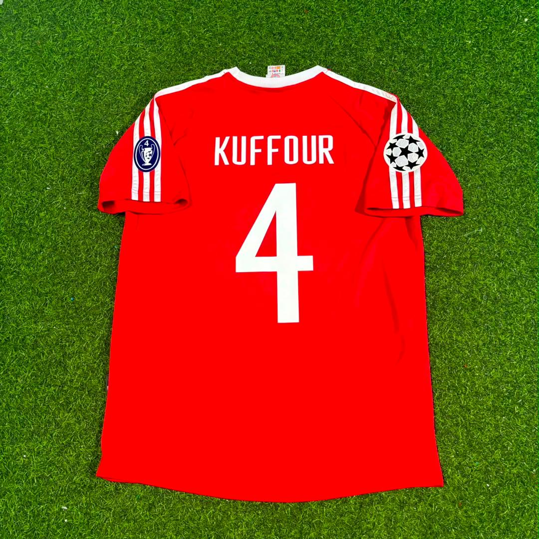 Camiseta de fútbol retro del FC Bayern Múnich 2000/2001 de Samuel Kuffour