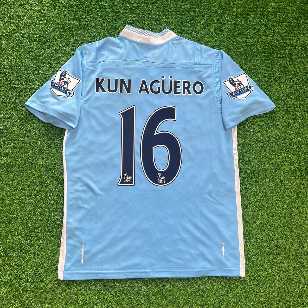 Sergio Agüero Manchester City 2011/2012 Home Retro Football Jersey