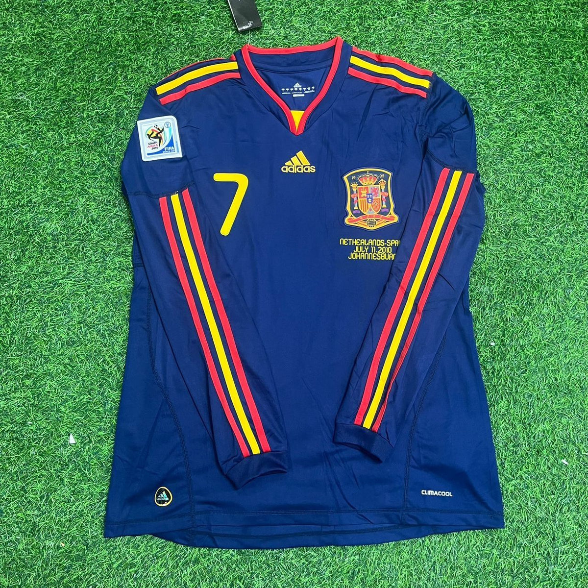 Spain 2010 World Cup David Villa - Retro Away Football Jersey back view