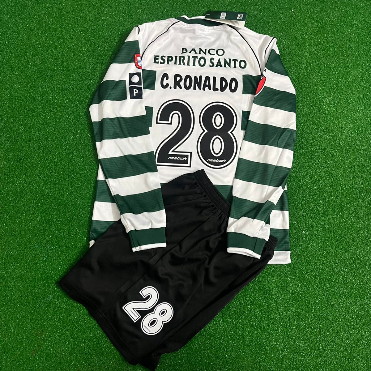 Cristiano Ronaldo Sporting Lisbon First Season Long Sleeve Retro Kids Jersey Soccer Shirt