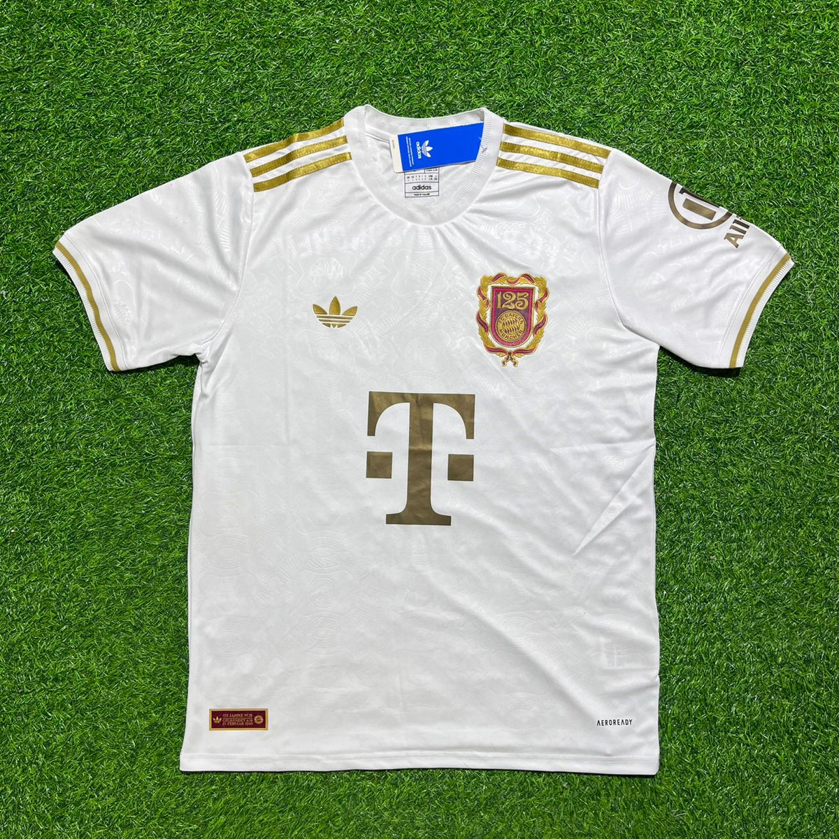 Maillot blanc édition spéciale 125e anniversaire du Bayern Munich – Bixente Lizarazu 3