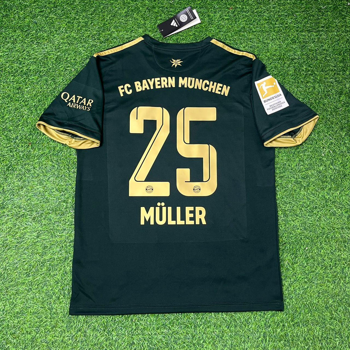 Maillot de football Thomas Muller Bayern Munich 2021-2022 Édition Spéciale Oktoberfest Vert