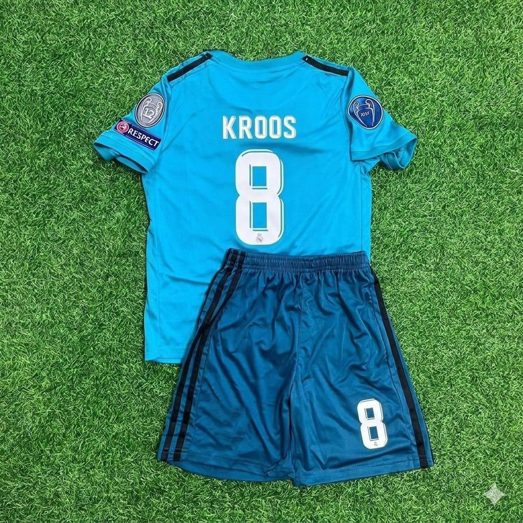 Toni Kroos 8- Real Madrid 2017 /2018 Kids Kit Jersey Soccer Shirt KinderTrikot