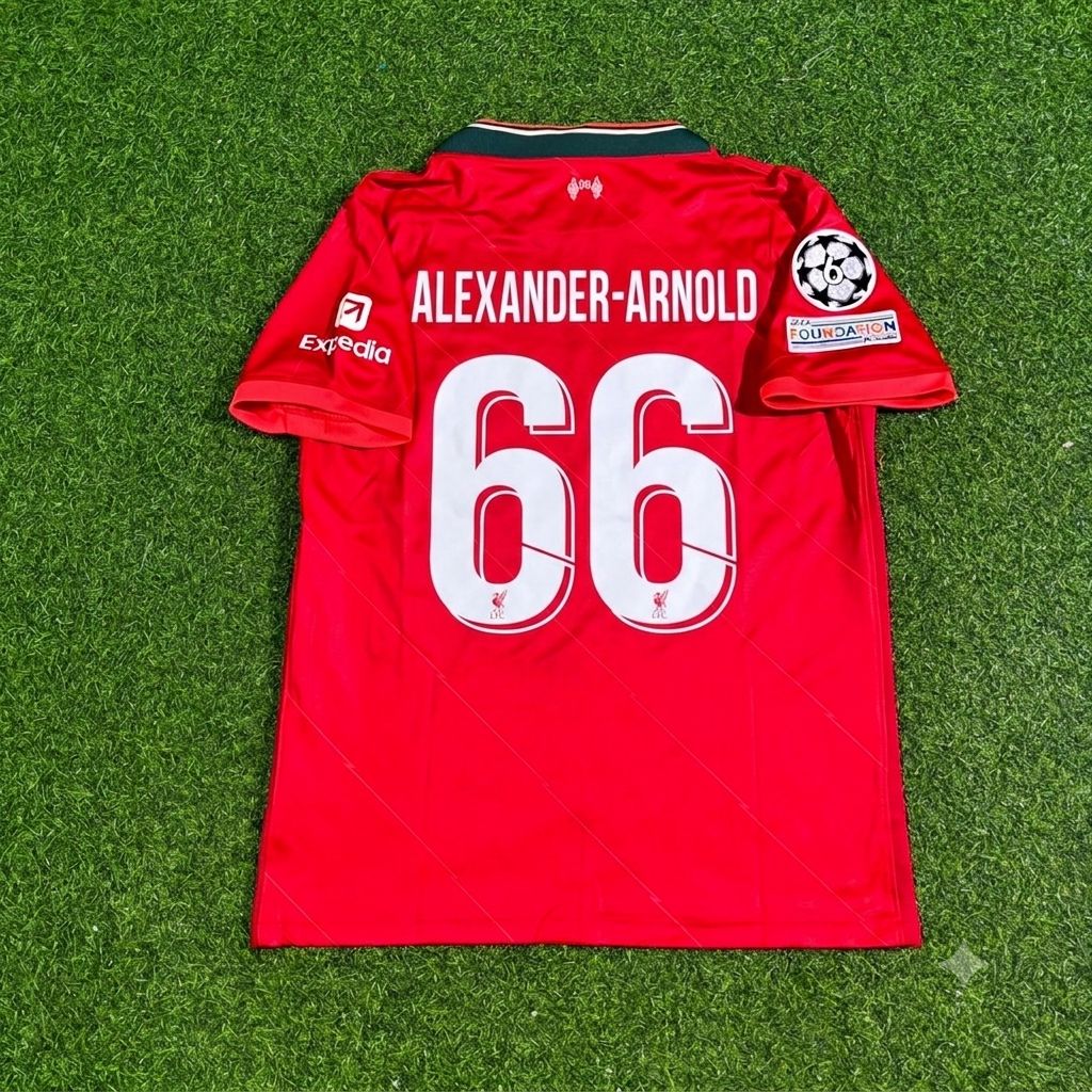 Maillot de football rétro domicile Trent Alexander-Arnold #66 Liverpool Finale Ligue des Champions 2022