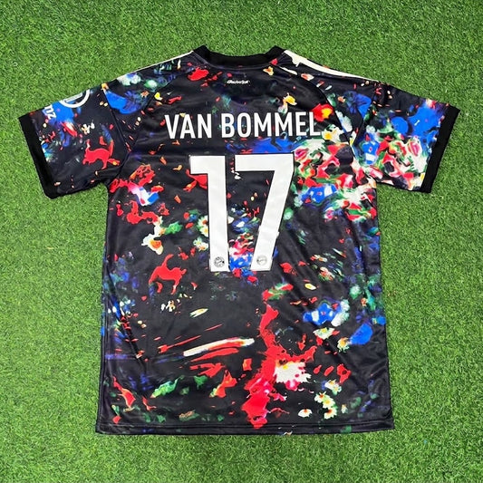 Bayern Munich Oktoberfest Special Edition Football Jersey – Mark van Bommel 17