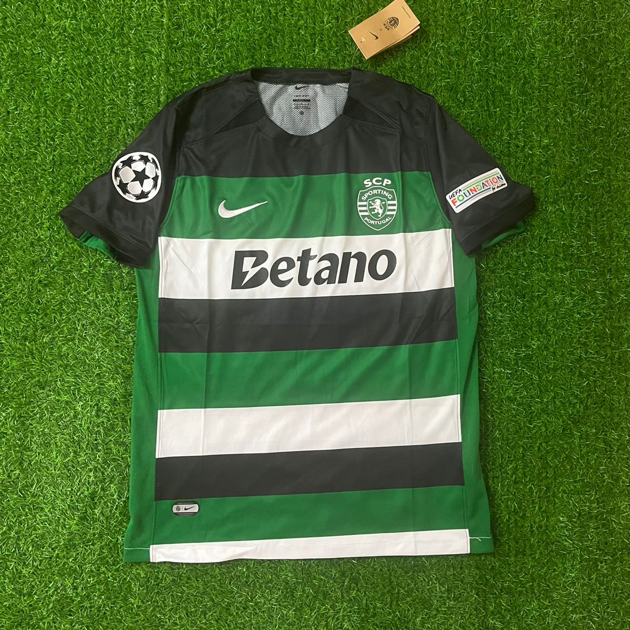 Viktor Gyökeres Sporting Lissabon Heimtrikot Grün