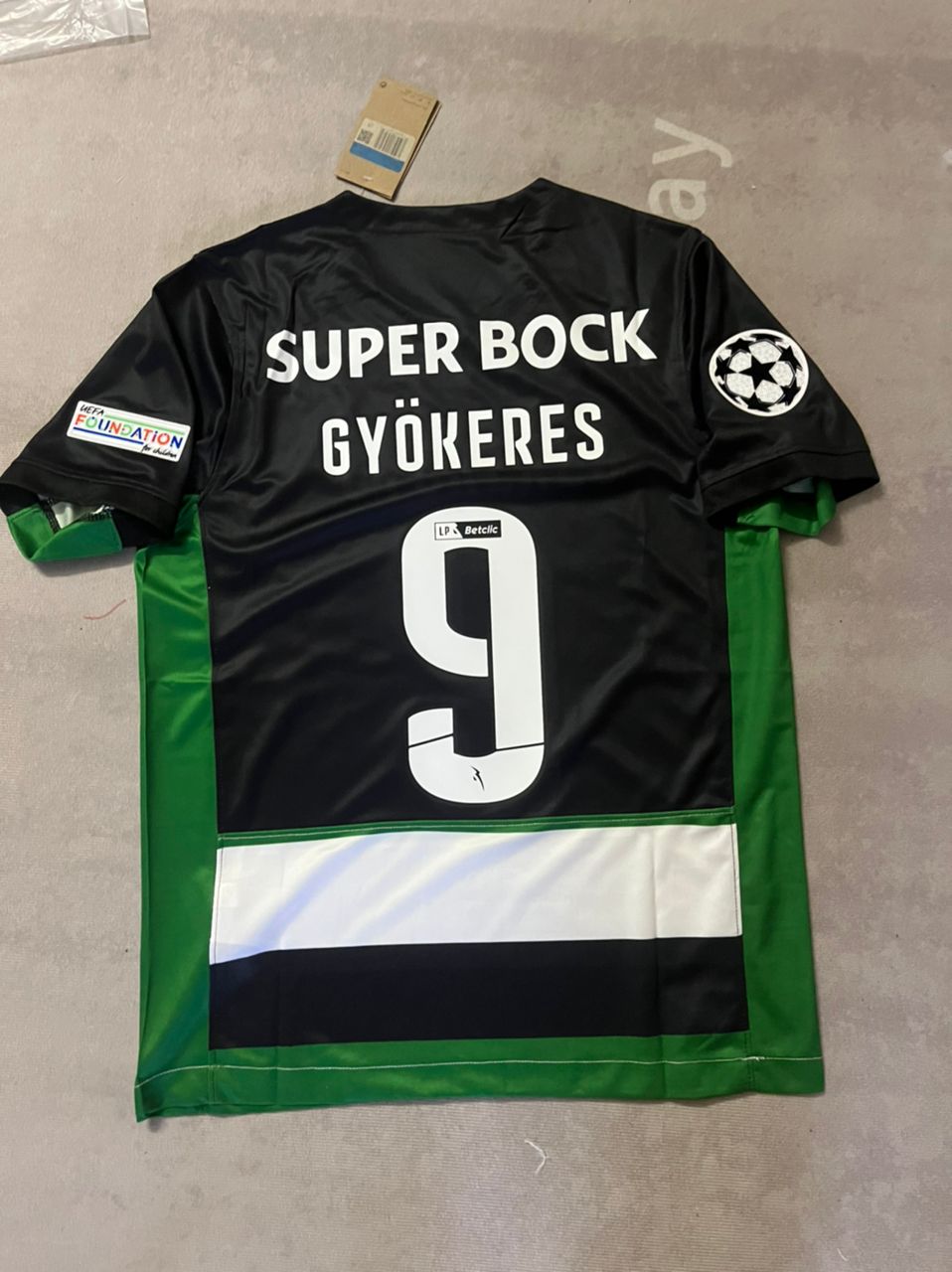 Viktor Gyökeres Sporting Lissabon Heimtrikot Grün