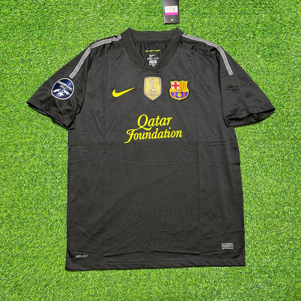 Camiseta de fútbol retro negra Xavi Barcelona 2011-2012 Trikot