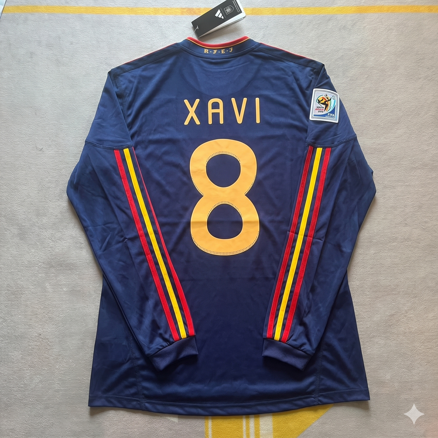 Xavi Hernandez – Spanien 2010 WM-Finale Retro-Trikot