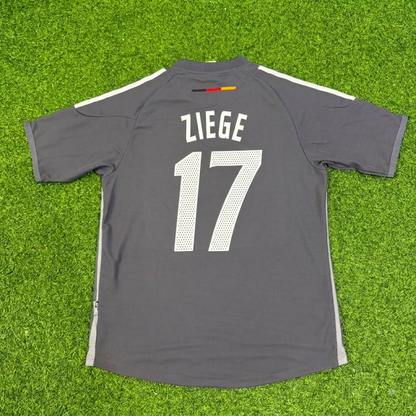 Camiseta de fútbol retro especial gris de Alemania para el Mundial 2002 – Christian Ziege