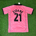 Zinedine Zidane – Juventus 1996-1998 Retro Pink Kit Jersey – | Trikot | Maillot