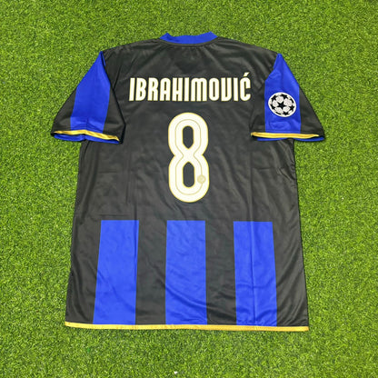 Zlatan Ibrahimović #8 Inter de Milán 2008-09 Equipación de fútbol retro