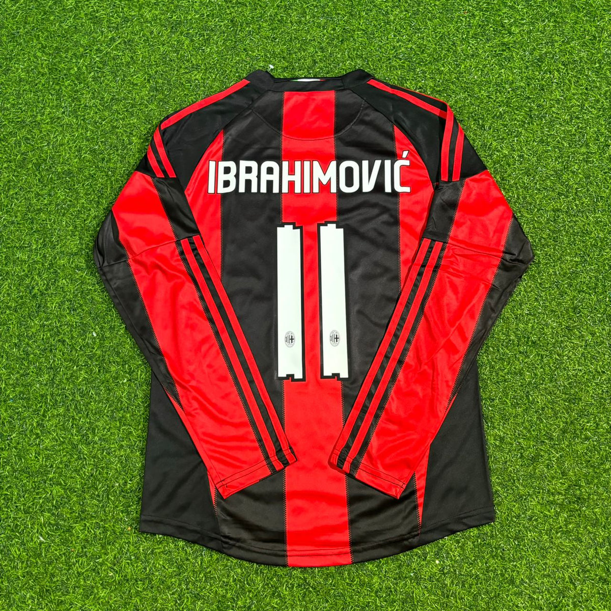 Camiseta de fútbol retro de manga larga Zlatan Ibrahimovic AC Milan 2010-2011 local