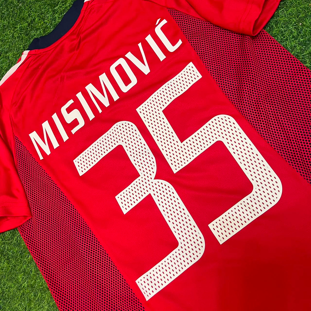 Maillot rétro domicile rouge Zvjezdan Misimovic Bayern Munich saison 2002/2003
